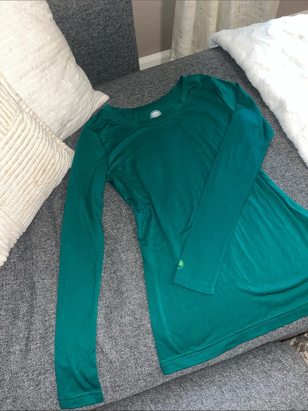 Women's Healing Hands Long Sleeve Green Shirt